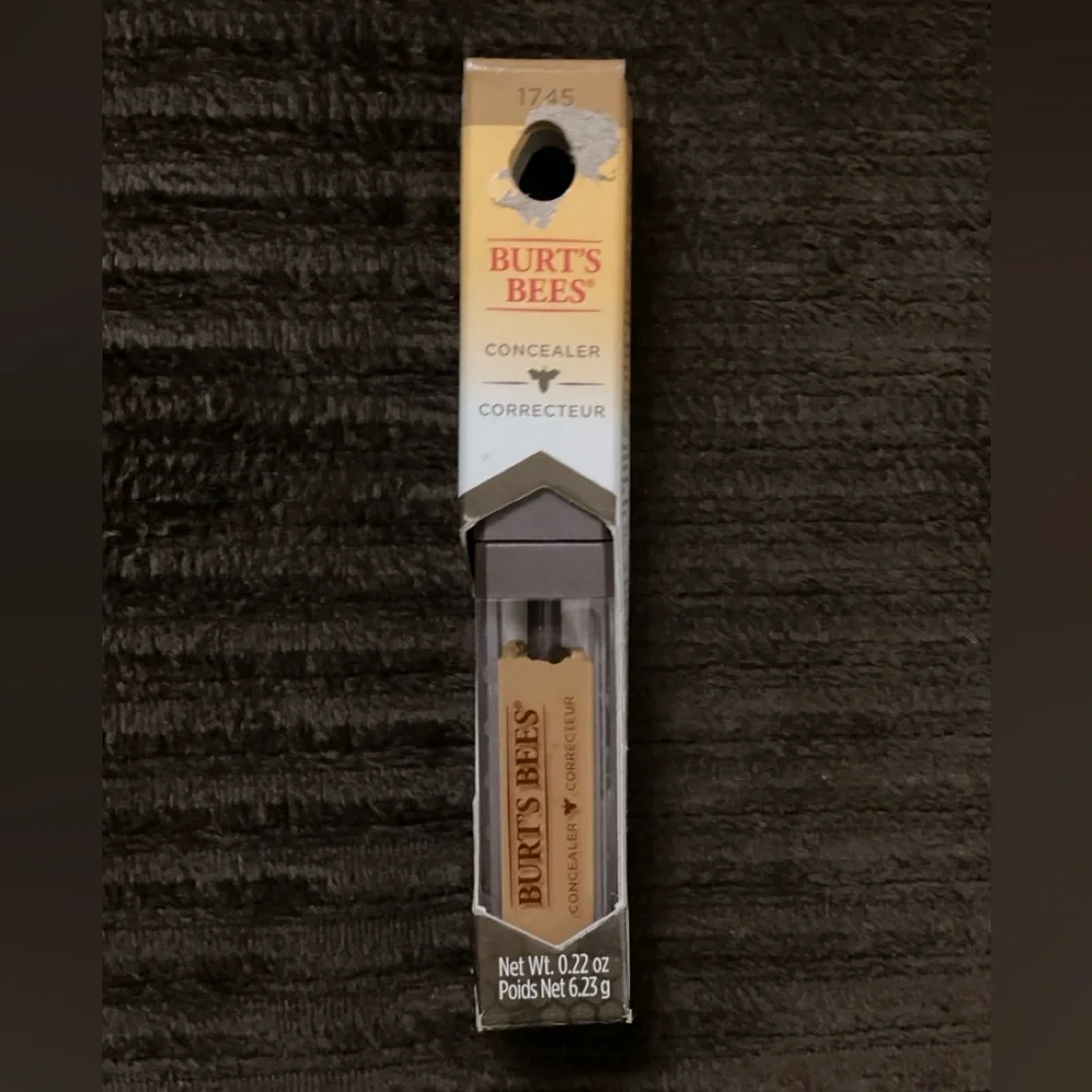 Concealer by Burt’s Bees, in Shade ‘Deep’ 1745 - Picture 16 of 16